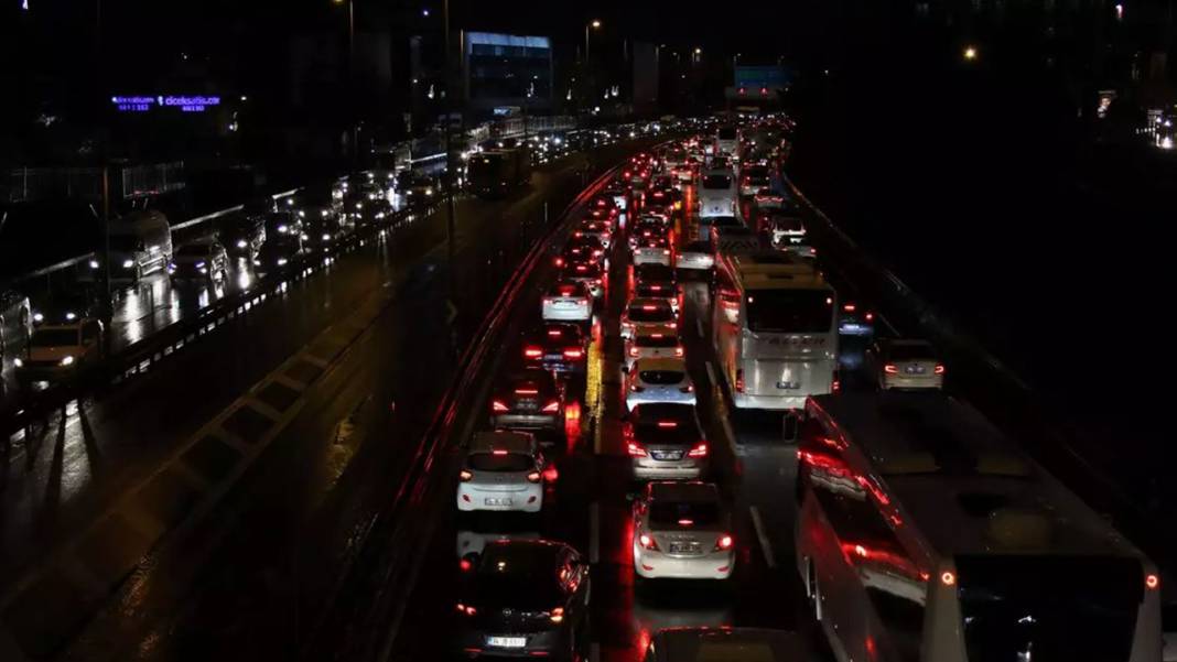 Trafik cezaları değişti! 10 madde daha Meclis'ten geçti: Araç sahipleri bu listeye bakmalı 2